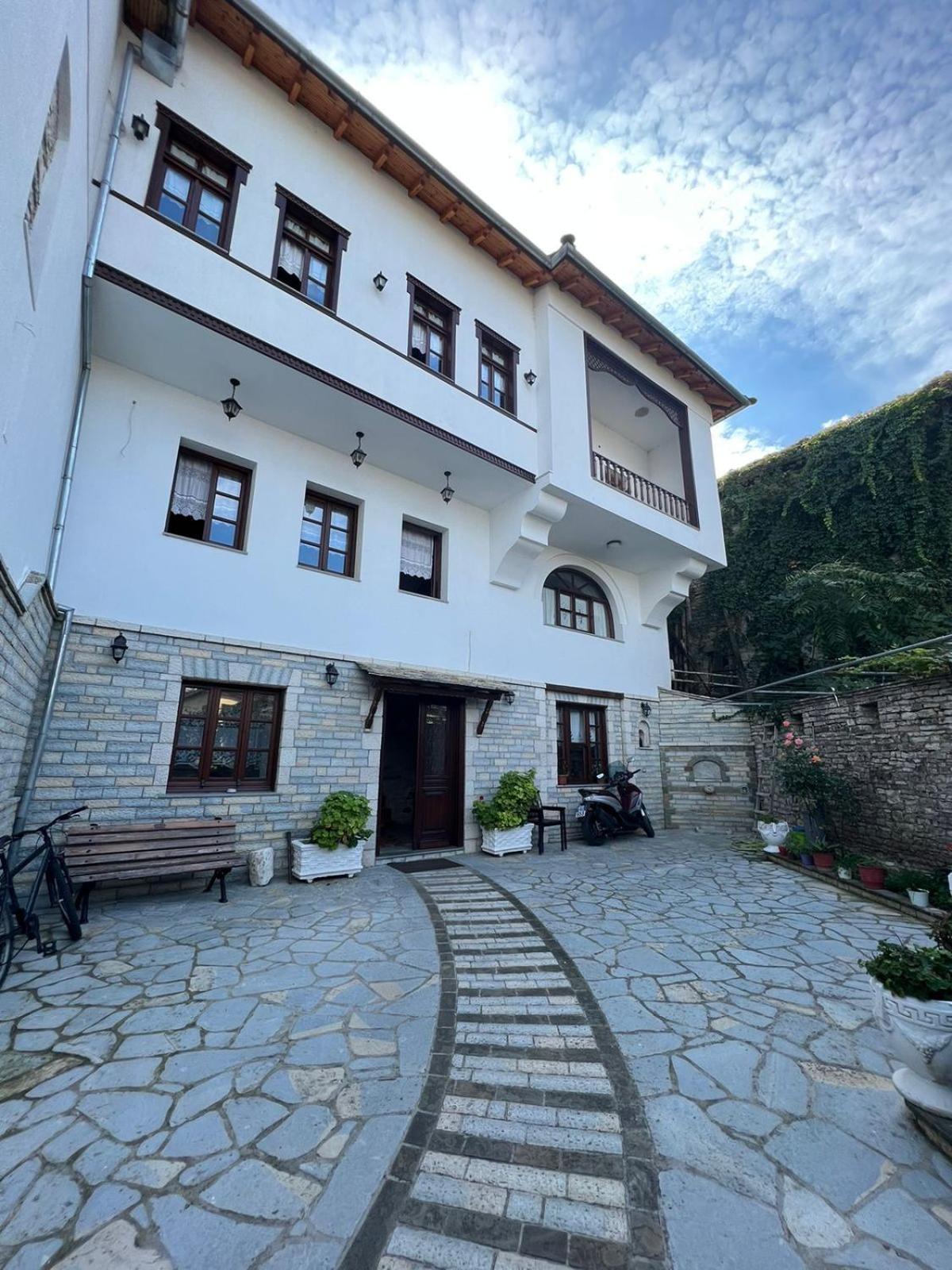 Castle Hotel Гирокастра Экстерьер фото