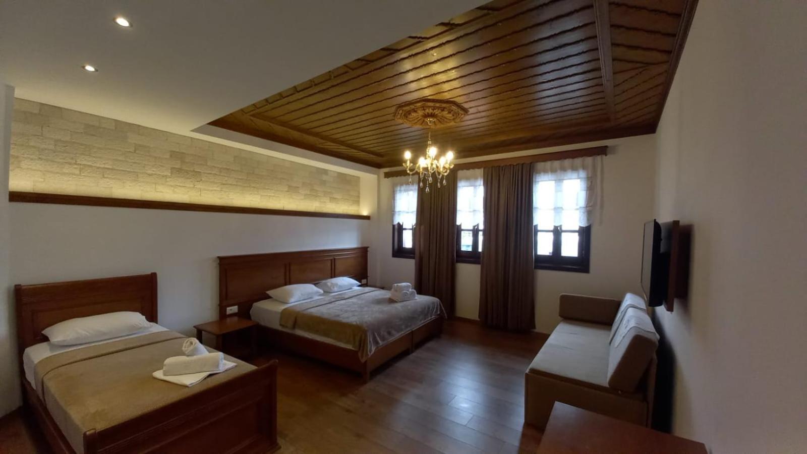 Castle Hotel Гирокастра Экстерьер фото